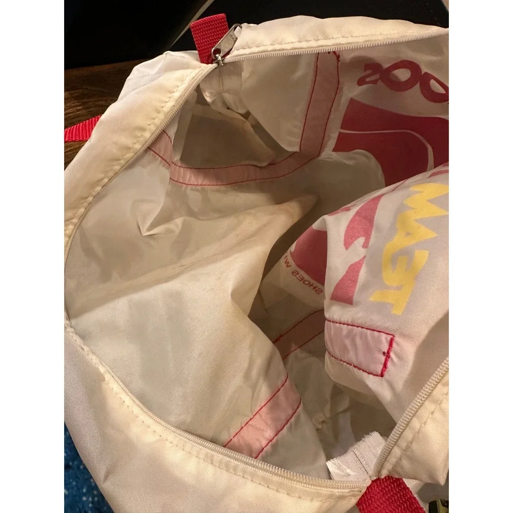 Vintage Team KangaROOS Duffel Bag White Red Shoes With Pockets Nylon Gym Bag